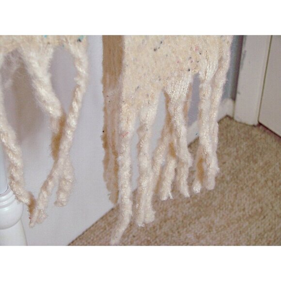 Lemon Wrap Poncho Shawl Scarf Fringe Off White Soft Knitted Cozy Warm One Size - Picture 3 of 11